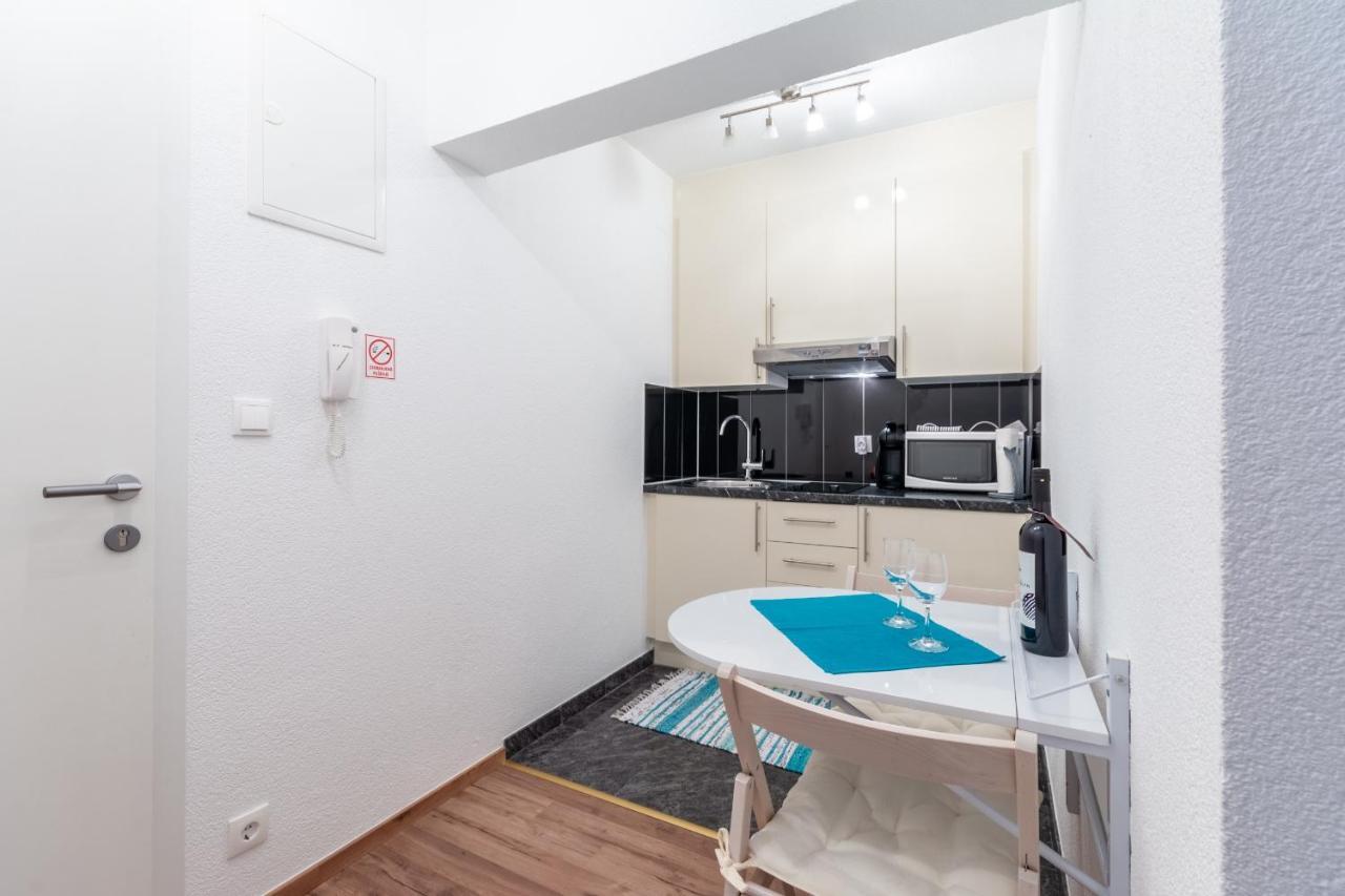 Family Friendly Apartments With A Swimming Pool Stanici, Omis - 18676 Exterior photo