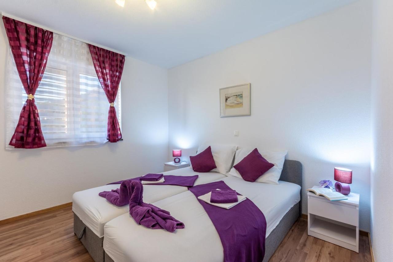 Family Friendly Apartments With A Swimming Pool Stanici, Omis - 18676 Exterior photo
