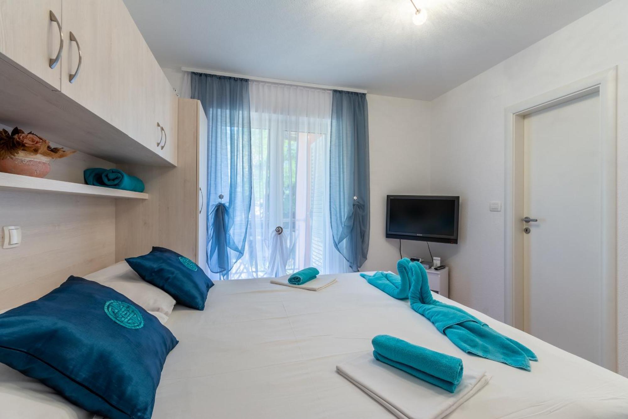 Family Friendly Apartments With A Swimming Pool Stanici, Omis - 18676 Room photo