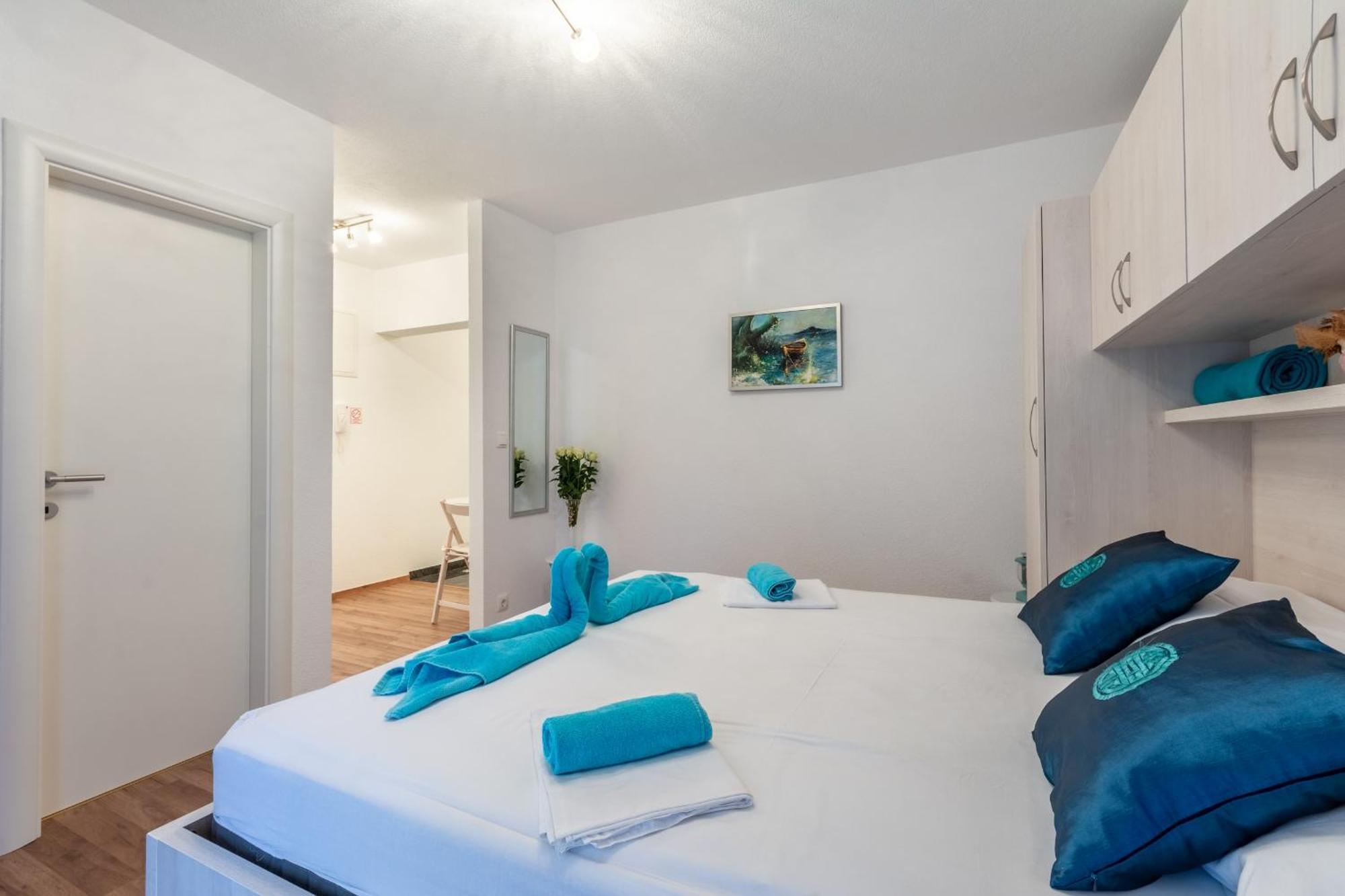 Family Friendly Apartments With A Swimming Pool Stanici, Omis - 18676 Room photo
