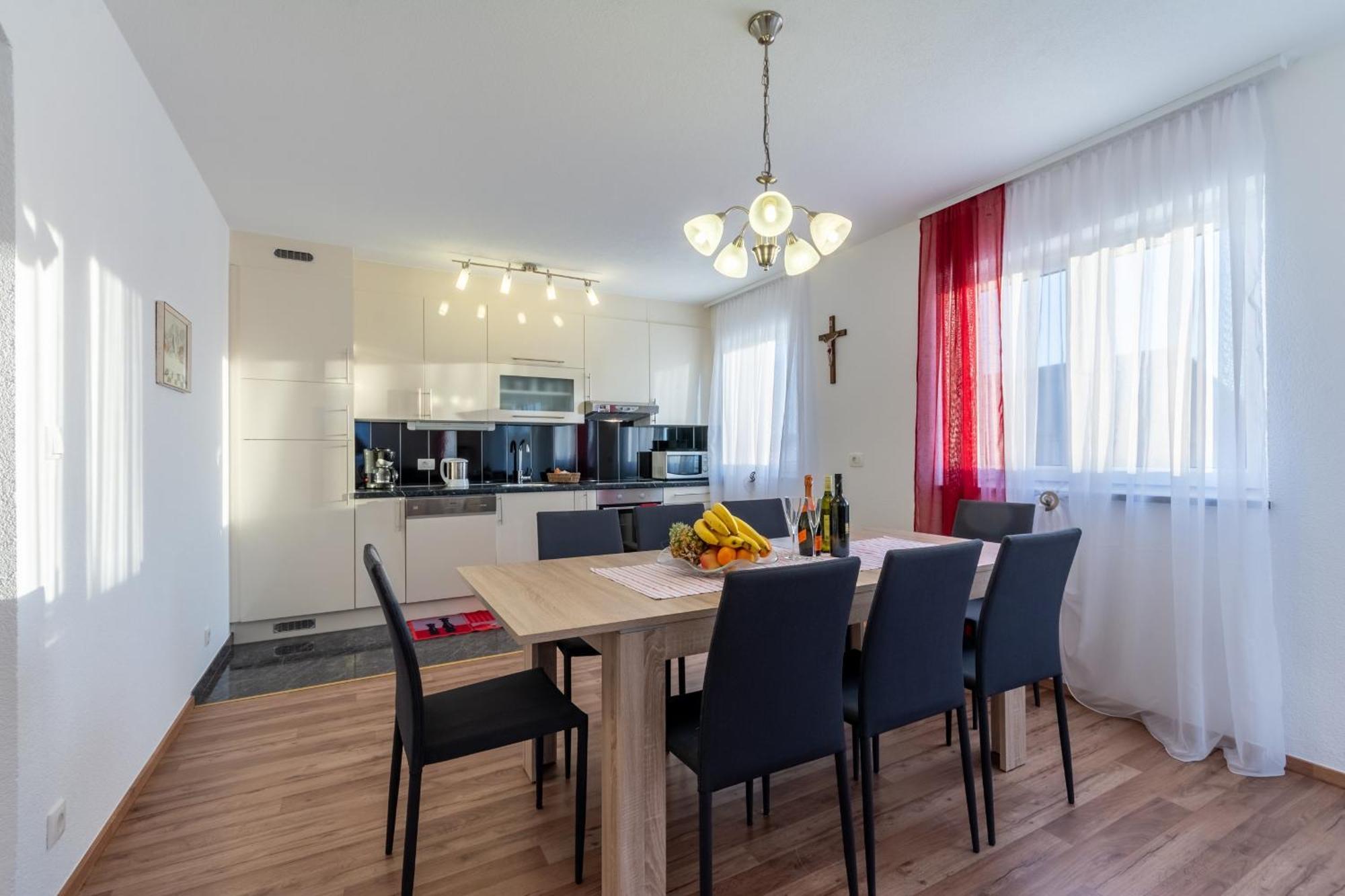 Family Friendly Apartments With A Swimming Pool Stanici, Omis - 18676 Room photo